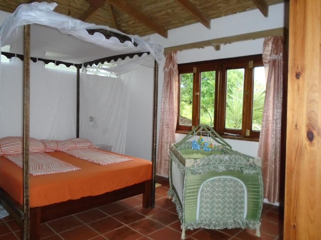 Cabier Ocean Lodge Crochu Екстериор снимка